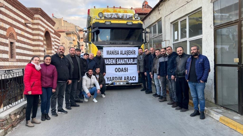 Alaşehir’den Deprem Bölgesine Yardım Kamyonları Çıkmaya Devam Ediyor