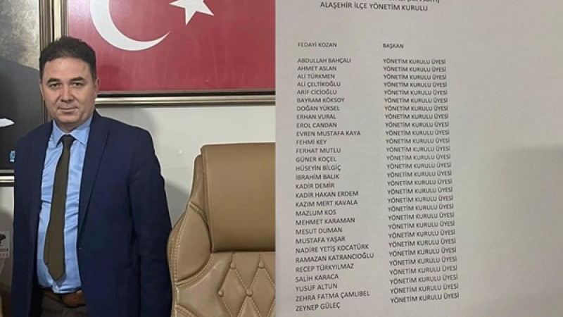  AK Parti Alaşehir İlçe Başkanlığı görevine atanan Fedayi Kozan Yönetim Kurulu üyelerini açıkladı.